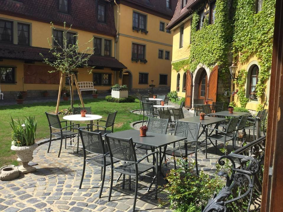 Hotel Leicht Biebelried Екстериор снимка