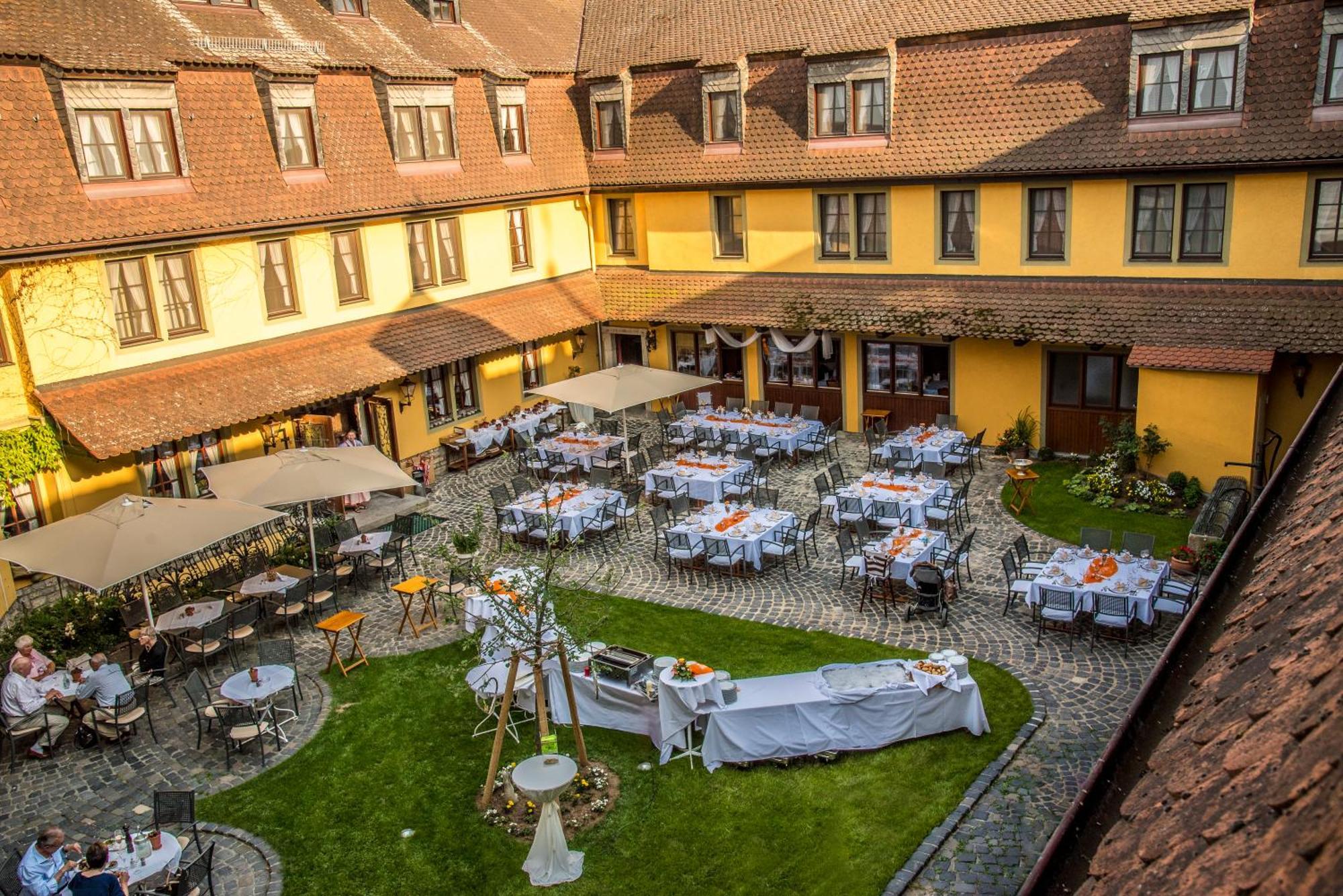 Hotel Leicht Biebelried Екстериор снимка